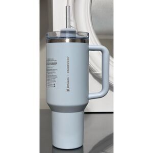 Stanley x Starbucks LIMITED EDITION SPRING 2024 BABY BLUE 40oz Tumbler